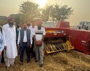 CAQM Reviews Anti-Stubble Burning Measures With Amritsar and Tarn Taran Administrations, Visits High-Risk Villages photo 5