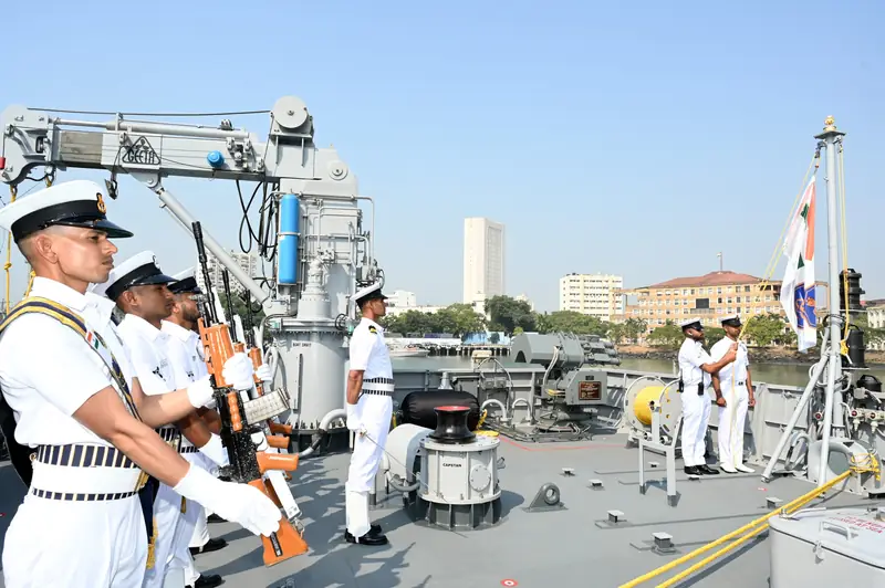 Indian Navy Commissiones Indigenous Anti-Submarine Warfare Vessel INS Mangrol photo 4