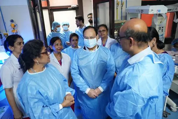 नड्डा ने लेडी हार्डिंग मेडिकल कॉलेज और संबद्ध अस्पतालों की प्रगति की समीक्षा की, स्वास्थ्य सेवाओं में सुधार पर जोर photo 5