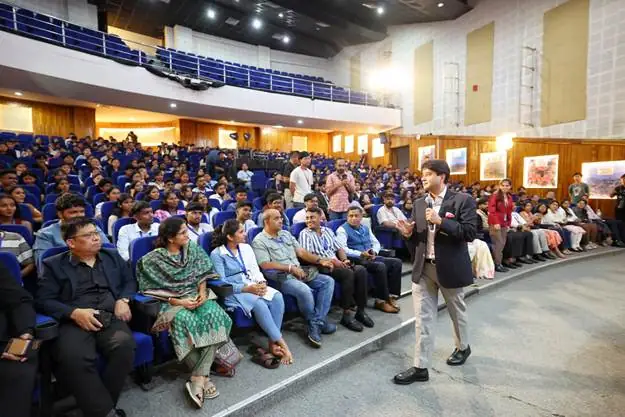 Scindia Engages Mizoram University Students in Outreach on Governance and Youth Participation photo 3
