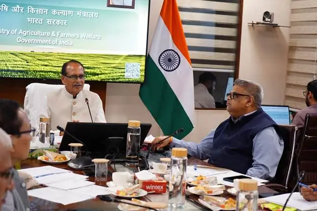 Shivraj Singh Chouhan Chairs First Comprehensive Monthly Review of Agriculture Ministry in New Delhi photo 3